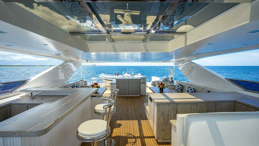 Short Story 122ft Horizon Yacht For Sale