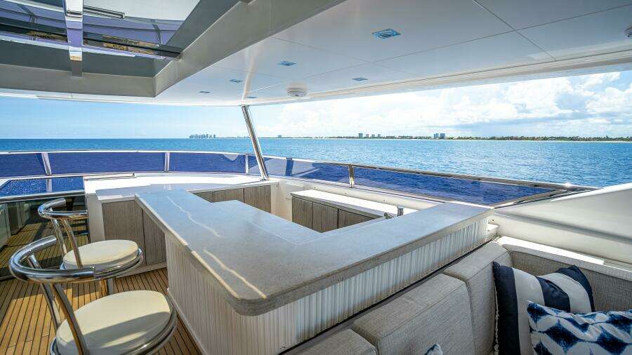 Short Story 122ft Horizon Yacht For Sale