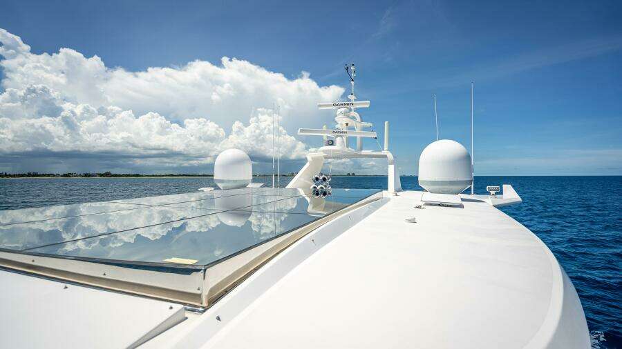 Short Story 122ft Horizon Yacht For Sale