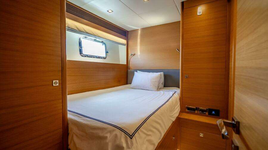 Short Story 122ft Horizon Yacht For Sale