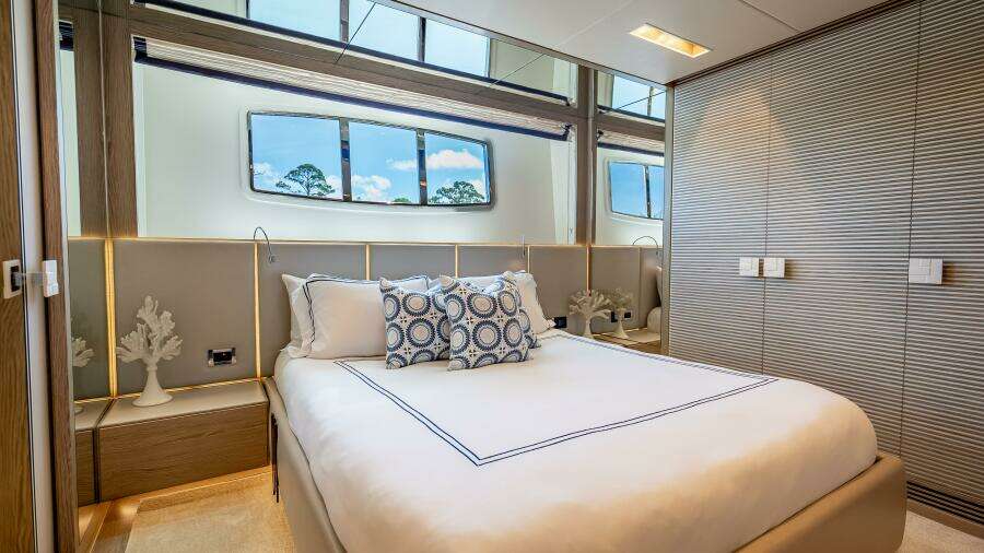 Short Story 122ft Horizon Yacht For Sale