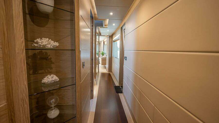 Short Story 122ft Horizon Yacht For Sale