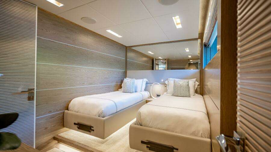 Short Story 122ft Horizon Yacht For Sale