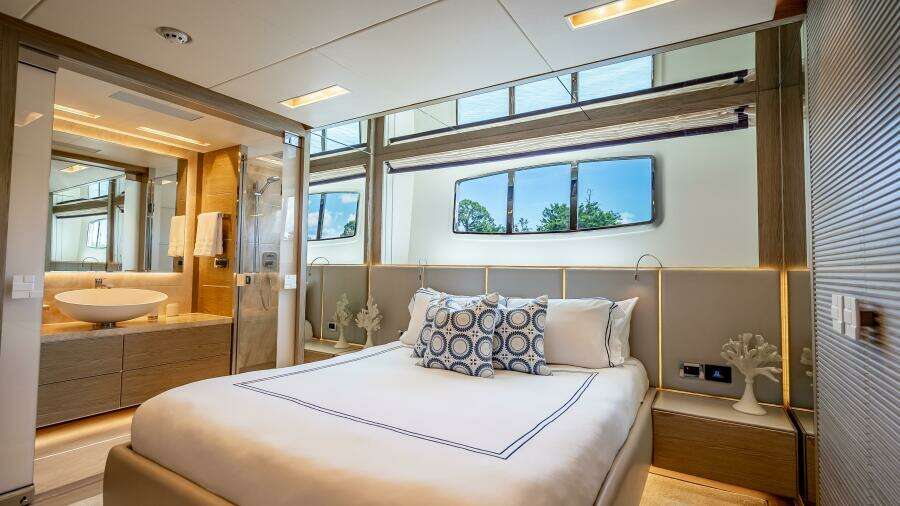 Short Story 122ft Horizon Yacht For Sale