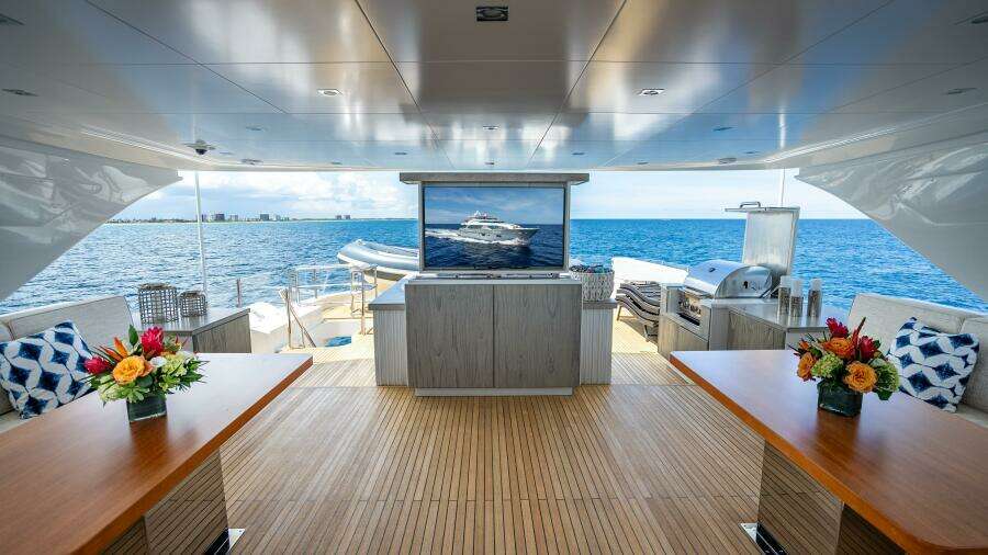 Short Story 122ft Horizon Yacht For Sale