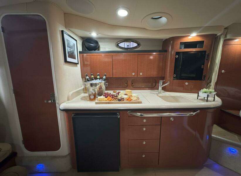 34ft Sea Ray Yacht For Sale