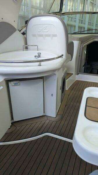 37ft Sea Ray Yacht For Sale