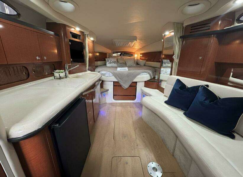 34ft Sea Ray Yacht For Sale