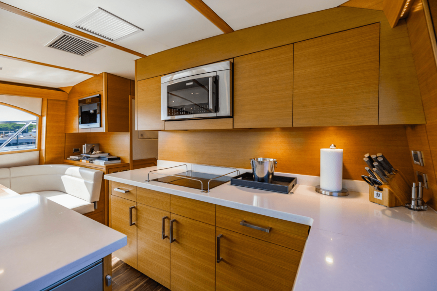 63ft Hatteras Yacht For Sale