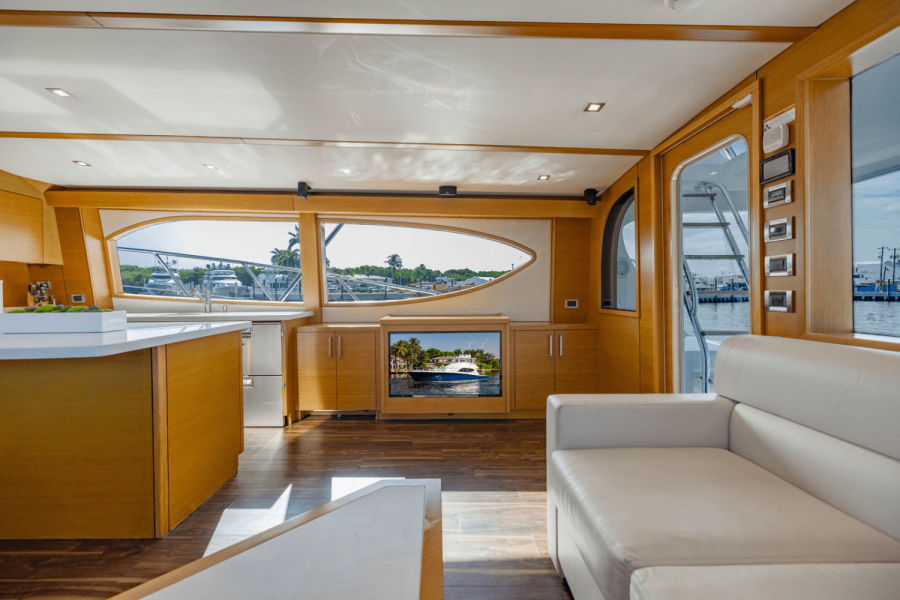 63ft Hatteras Yacht For Sale