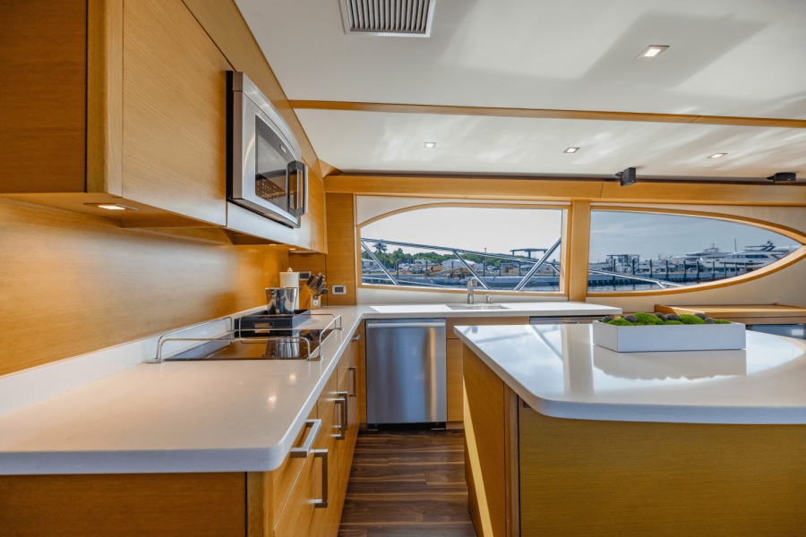 63ft Hatteras Yacht For Sale