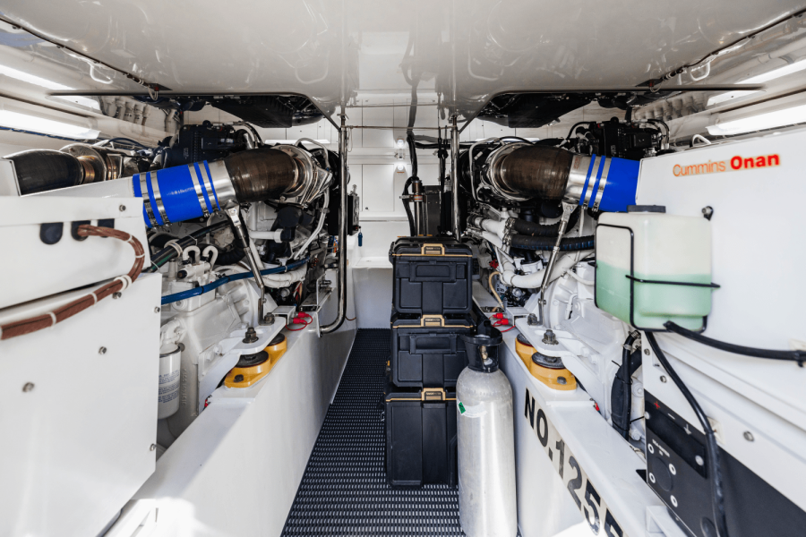 63ft Hatteras Yacht For Sale