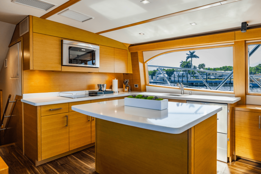 63ft Hatteras Yacht For Sale