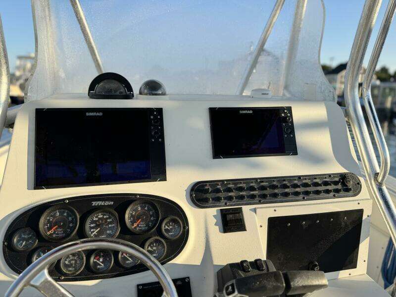 26ft Triton Yacht For Sale