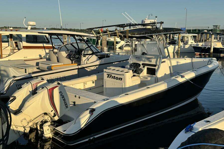 26ft Triton Yacht For Sale