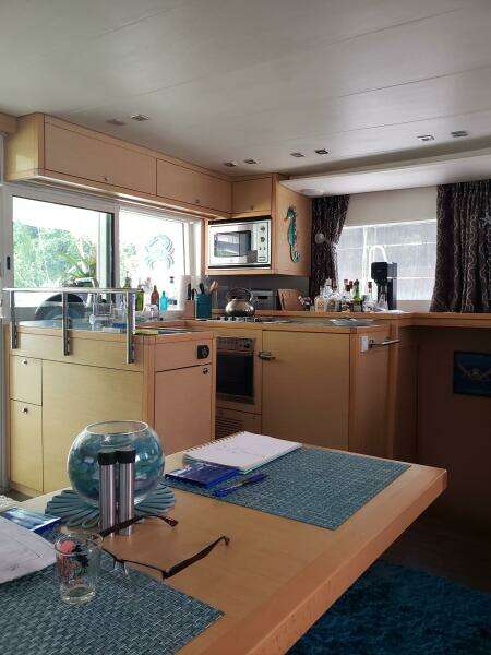 2011-lagoon-450-sail-9754303-20250410174917853-1_XLARGE.jpg