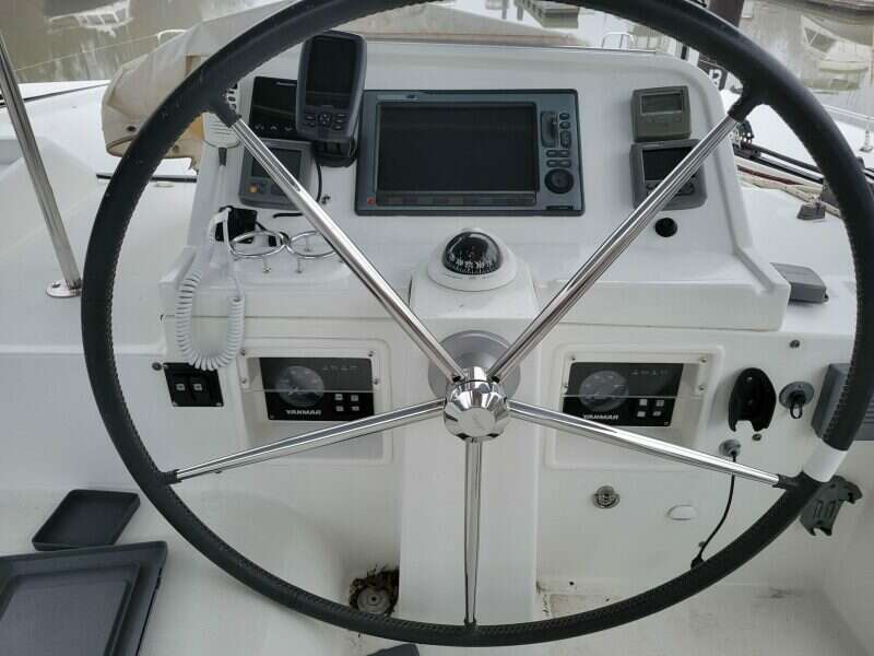 2011-lagoon-450-sail-9754303-20250415133136322-1_XLARGE.jpg