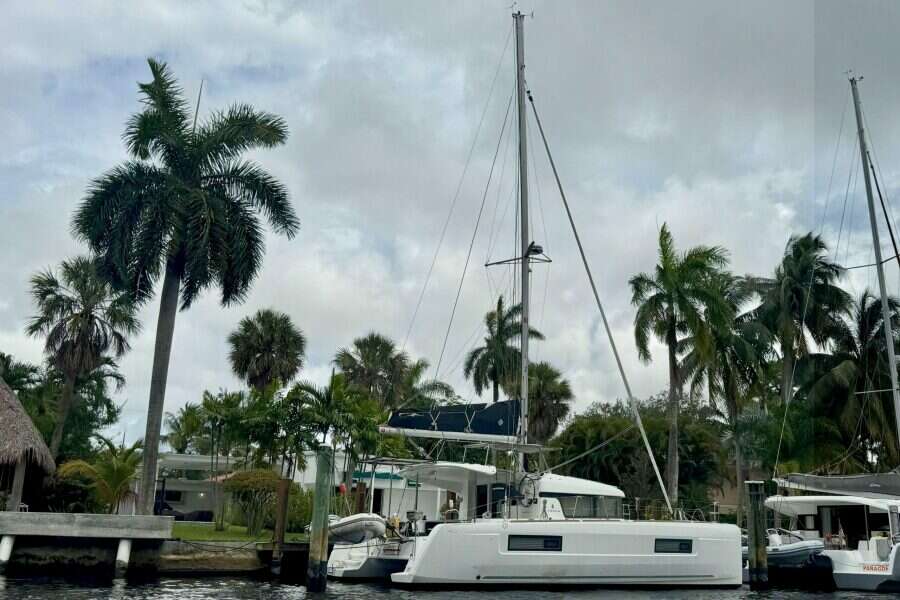 2022-lagoon-40-sail-9902427-20250807152557044-4.jpg
