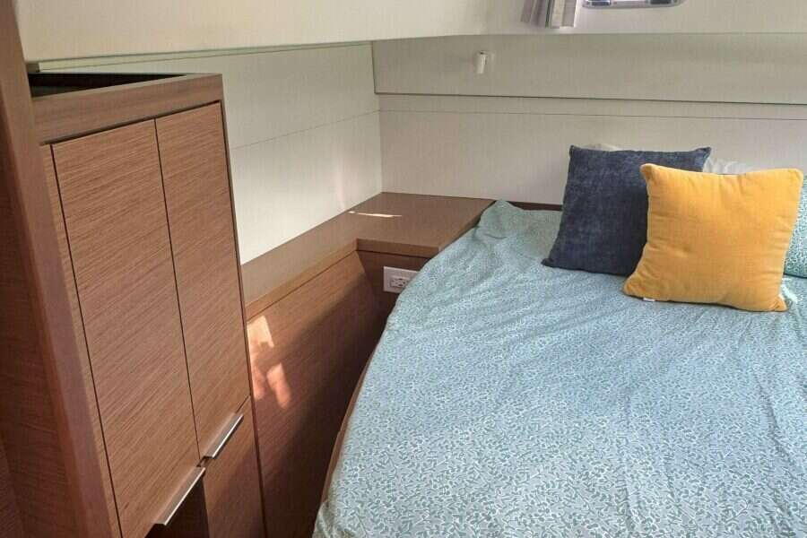 2022-lagoon-40-sail-9902427-20250807111812615-1.jpg