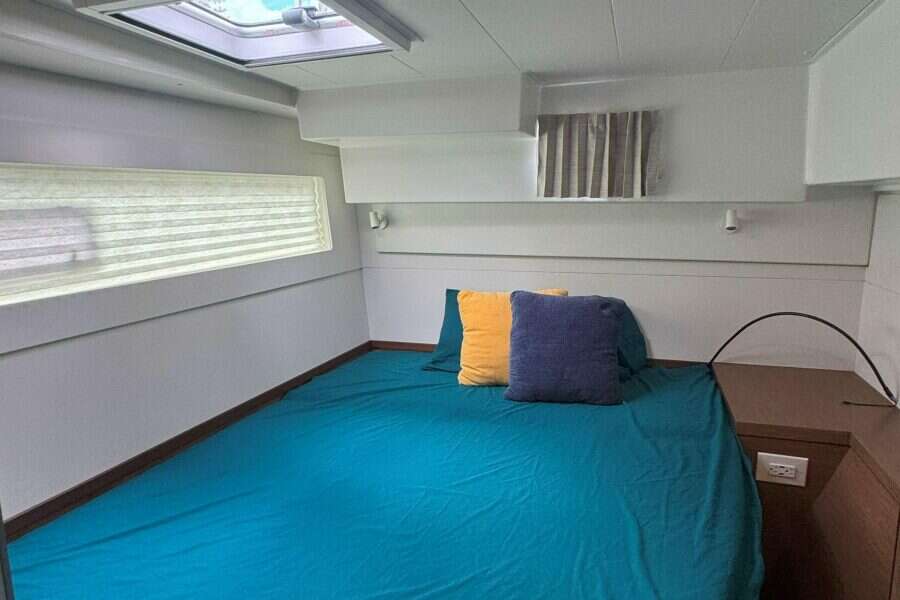 2022-lagoon-40-sail-9902427-20250807112650477-1.jpg