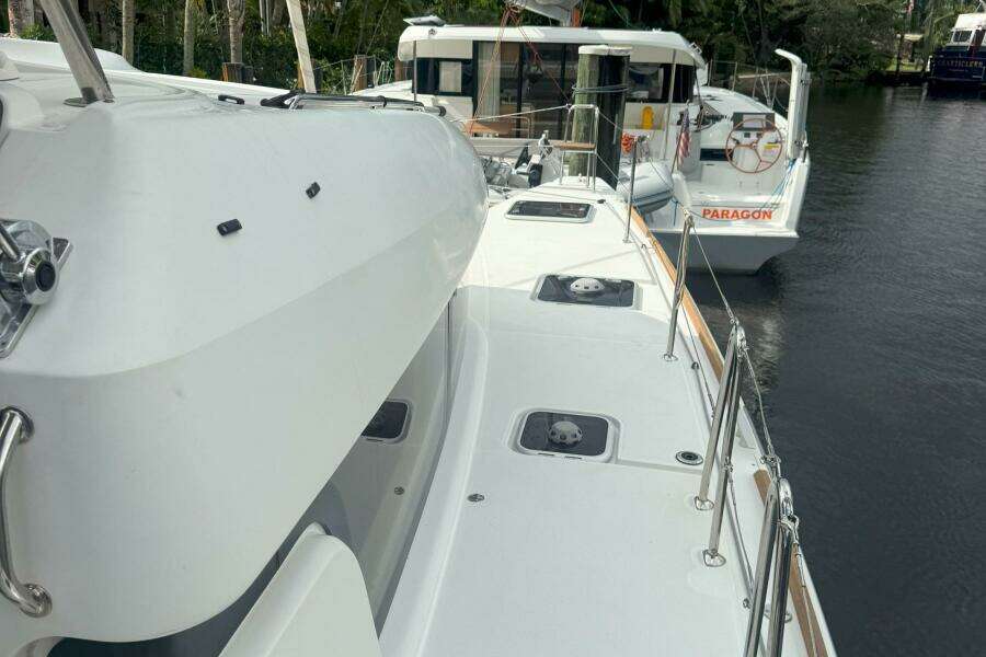 2022-lagoon-40-sail-9902427-20250807101351729-7.jpg