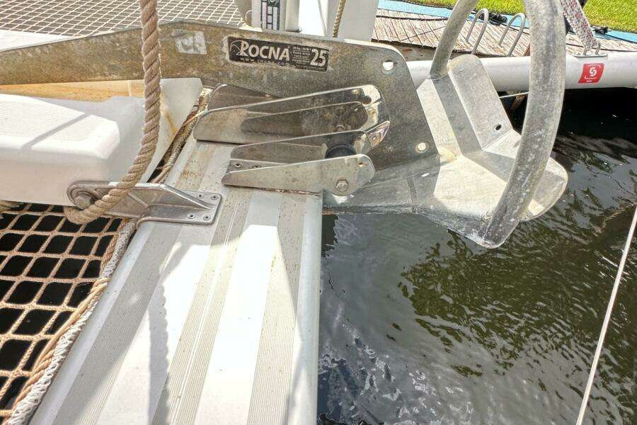 2022-lagoon-40-sail-9902427-20250807103101579-2.jpg