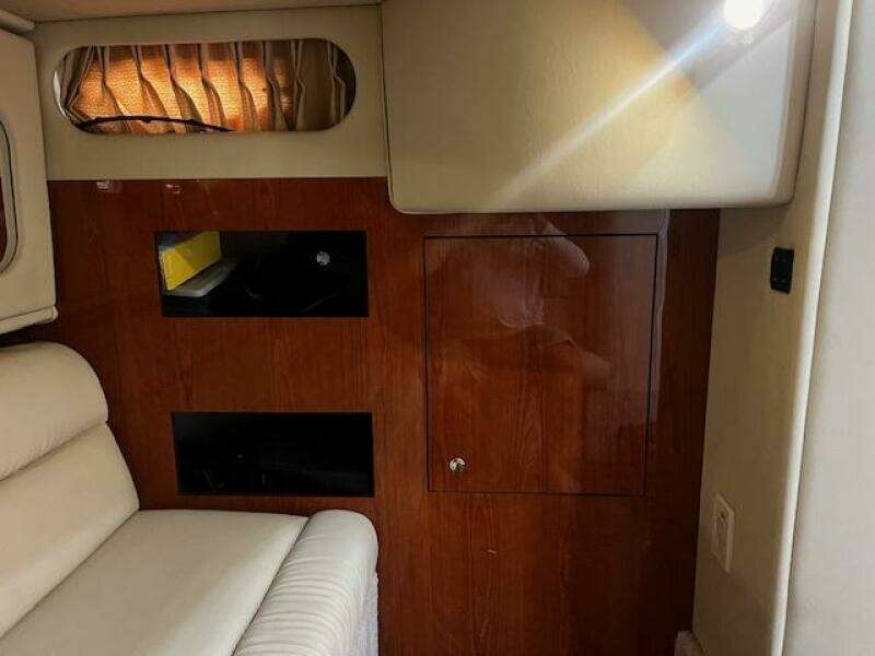 410 aft sleeping area