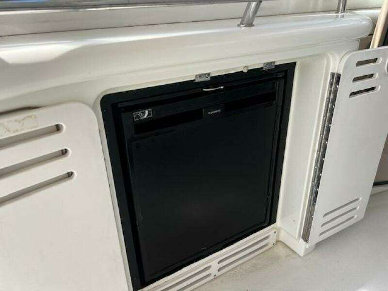 410 cockpit  fridge