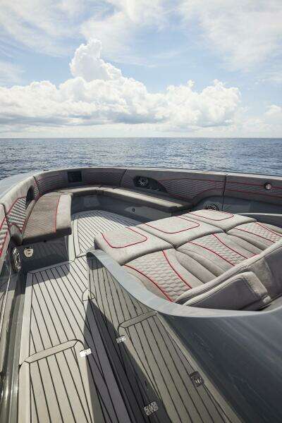 MR  LUCKY 52ft Midnight Express Yacht For Sale