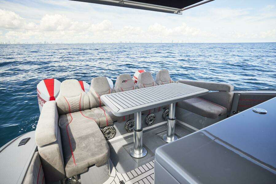 MR  LUCKY 52ft Midnight Express Yacht For Sale