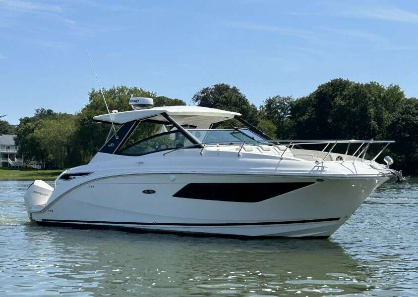 32ft Sea Ray Yacht For Sale