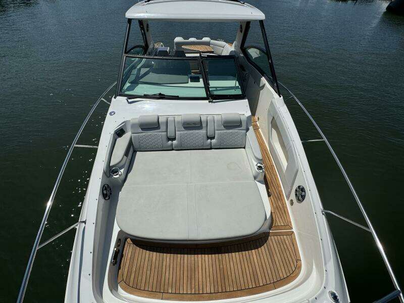 32ft Sea Ray Yacht For Sale