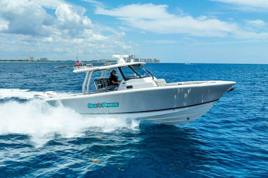 35ft Pursuit Yacht For Sale