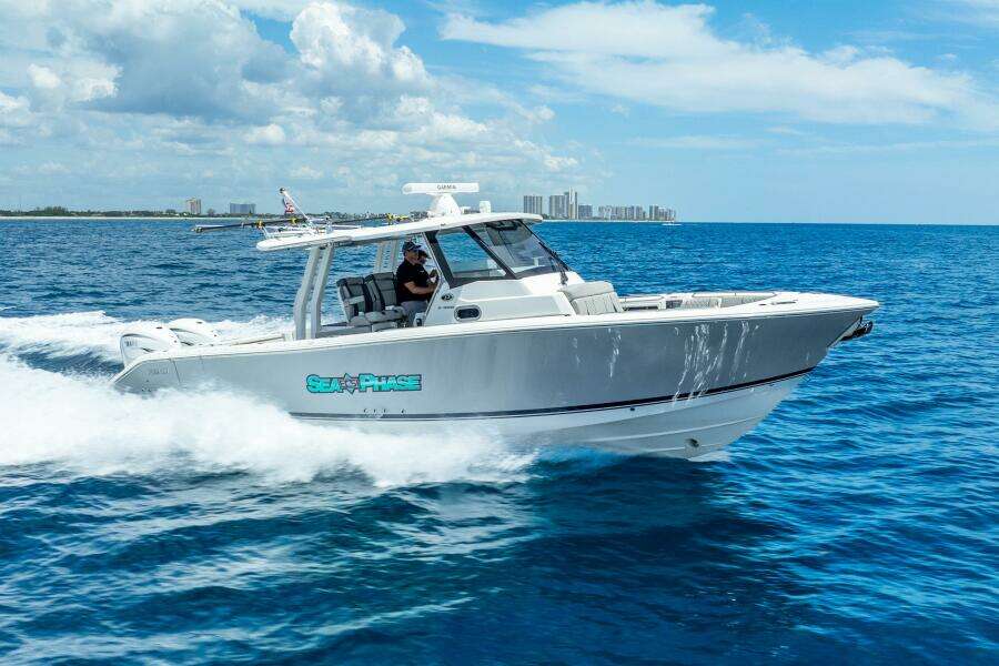 35ft Pursuit Yacht For Sale