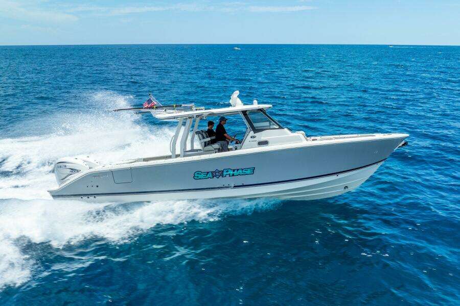 35ft Pursuit Yacht For Sale