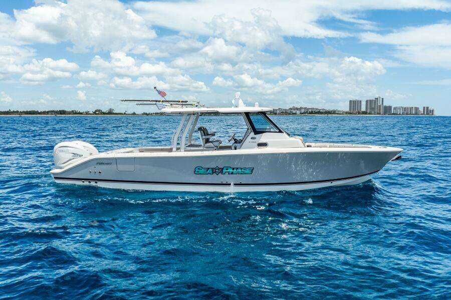 35ft Pursuit Yacht For Sale