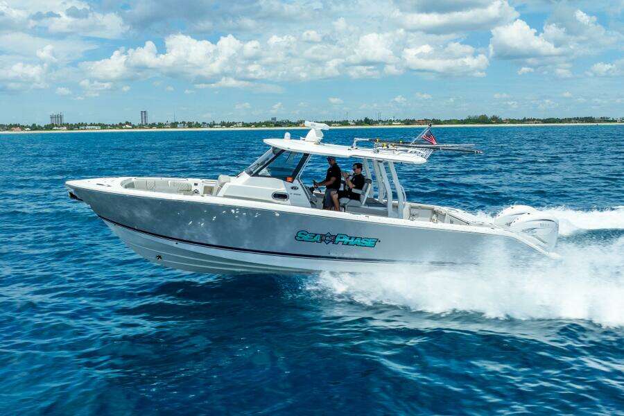 35ft Pursuit Yacht For Sale