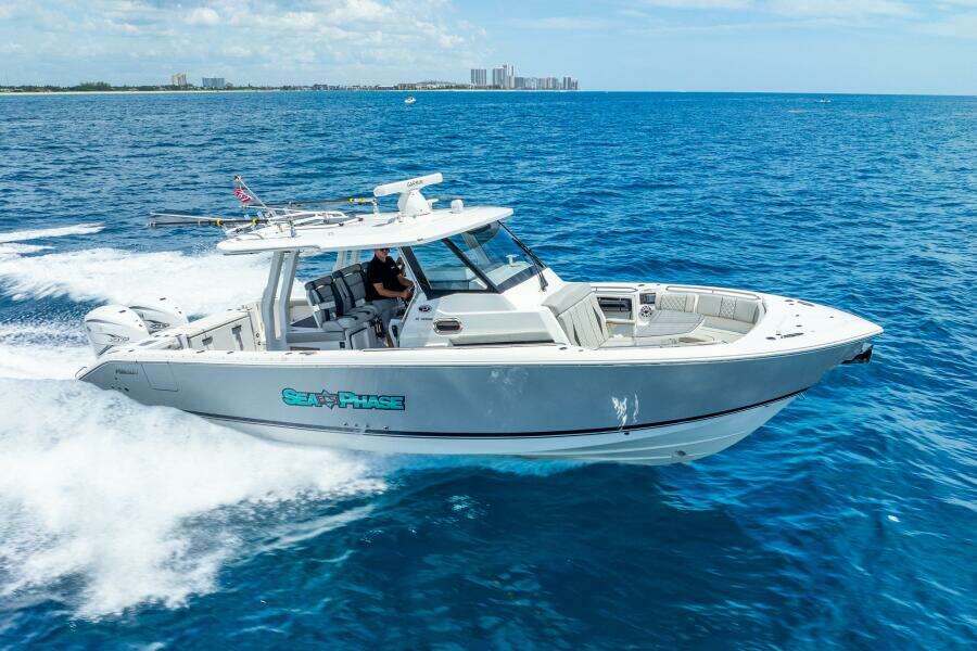35ft Pursuit Yacht For Sale