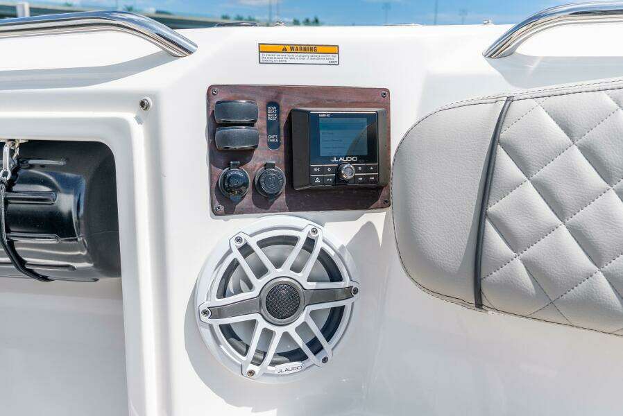 35ft Pursuit Yacht For Sale