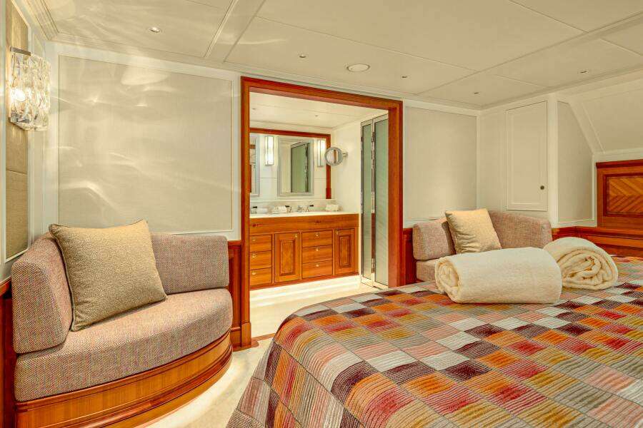 FRIVOLOUS 76ft Hunt Yachts Yacht For Sale