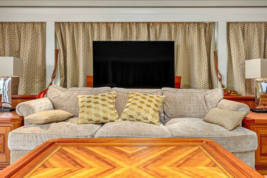 FRIVOLOUS 76ft Hunt Yachts Yacht For Sale