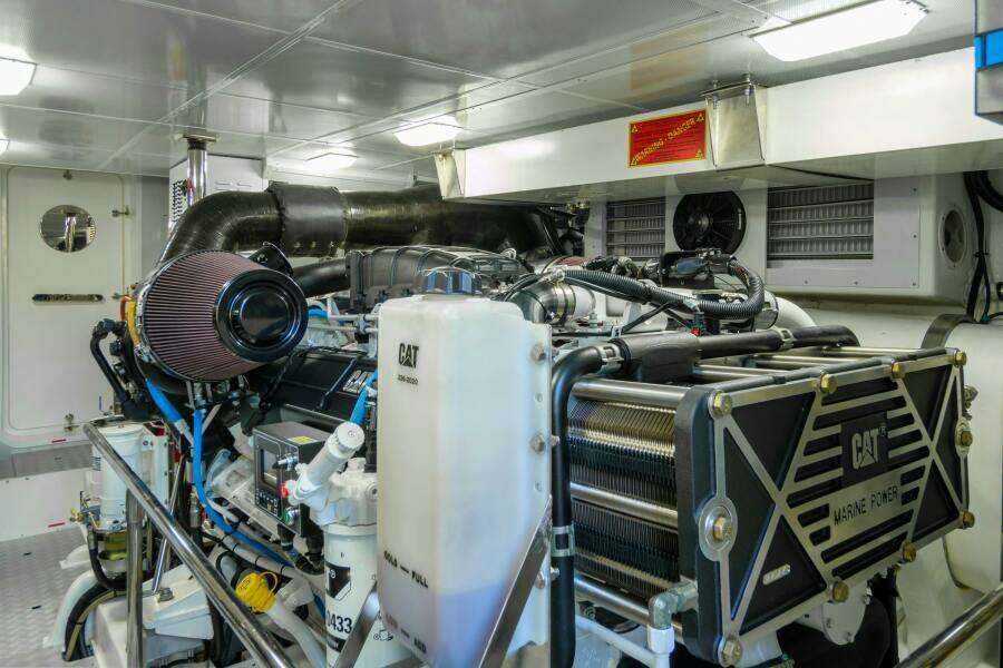 FRIVOLOUS 76ft Hunt Yachts Yacht For Sale