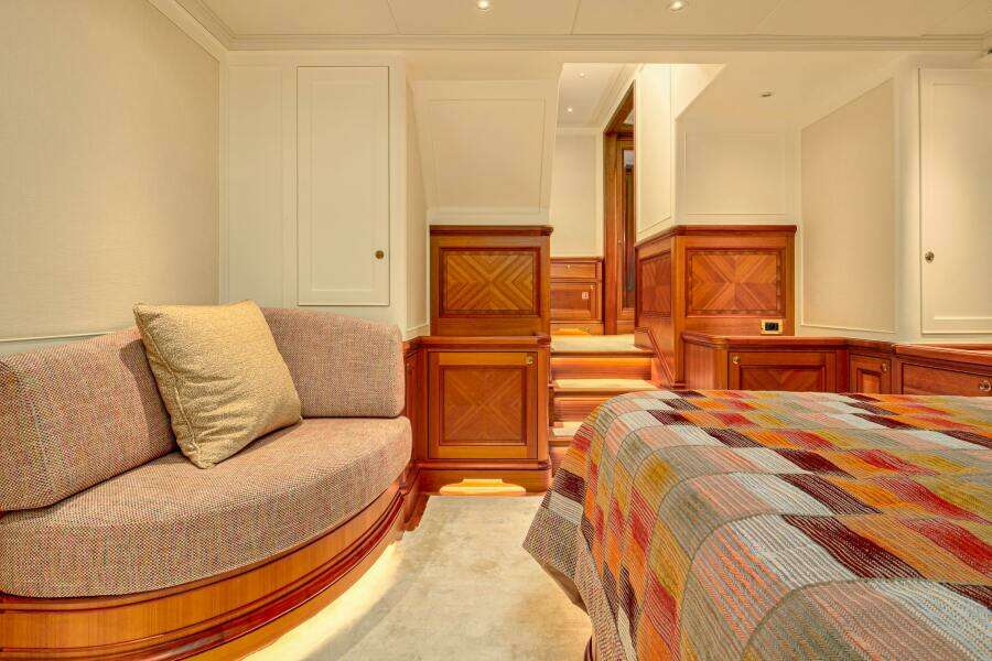 FRIVOLOUS 76ft Hunt Yachts Yacht For Sale