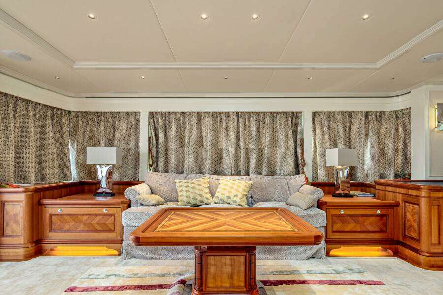 FRIVOLOUS 76ft Hunt Yachts Yacht For Sale