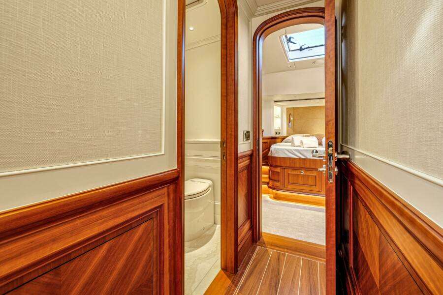 FRIVOLOUS 76ft Hunt Yachts Yacht For Sale