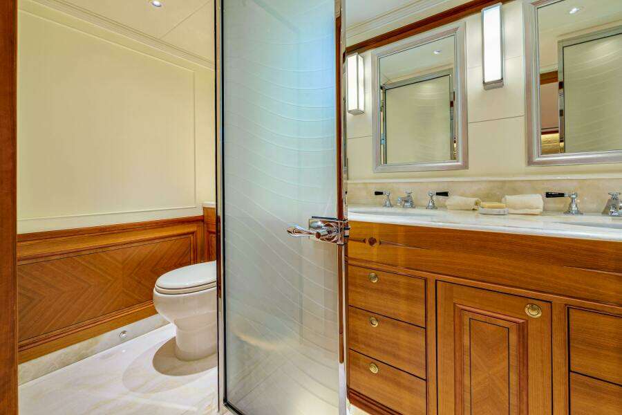 FRIVOLOUS 76ft Hunt Yachts Yacht For Sale