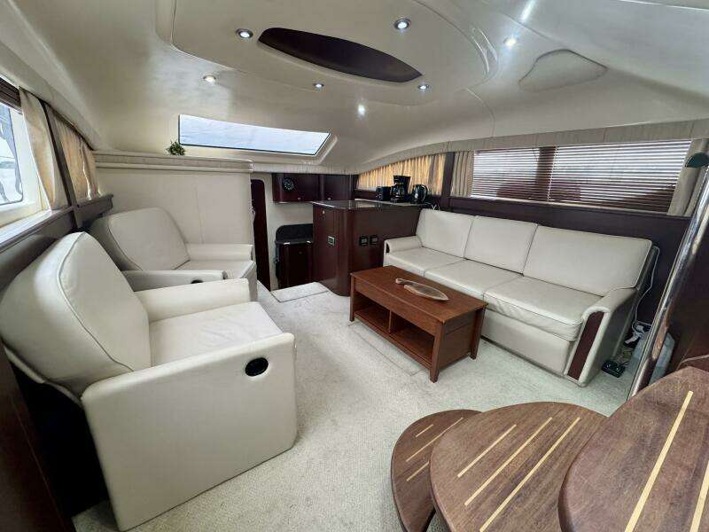 A Mi Manera 40ft Sea Ray Yacht For Sale