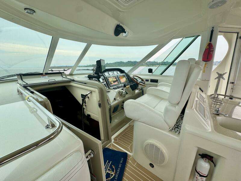 A Mi Manera 40ft Sea Ray Yacht For Sale