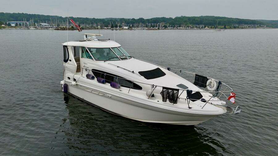 A Mi Manera 40ft Sea Ray Yacht For Sale