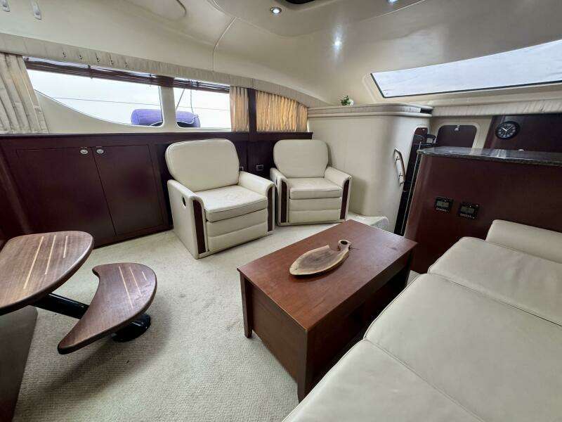 A Mi Manera 40ft Sea Ray Yacht For Sale